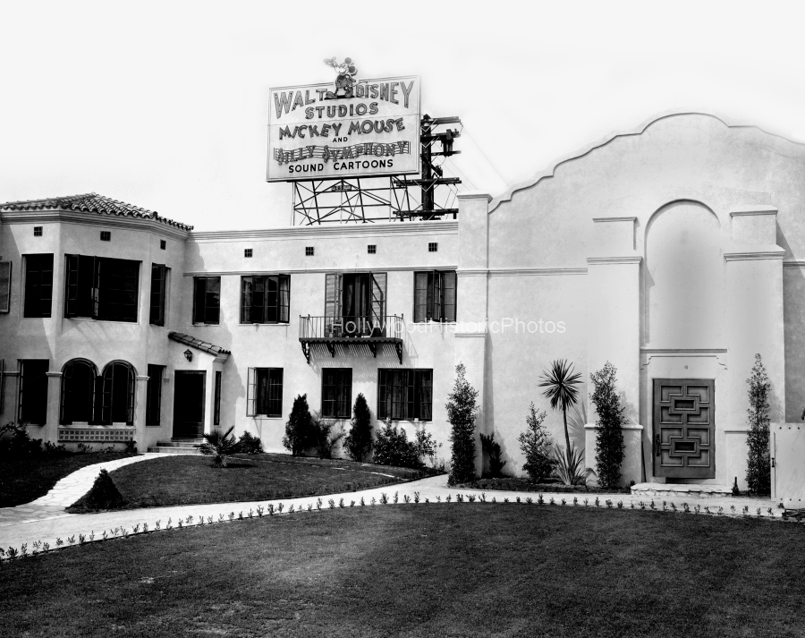 replace Walt Disney Studios 1929 wm.jpg